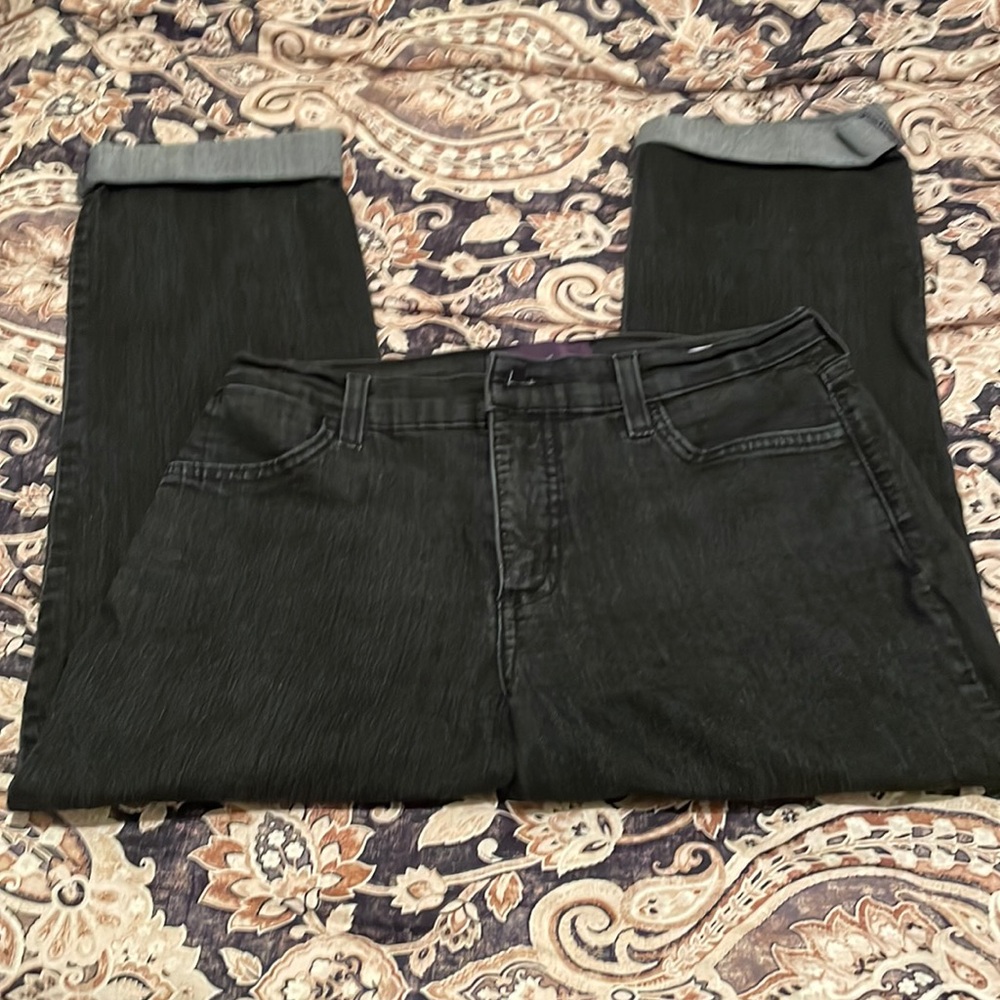 Black cuffed pedal pusher jeans